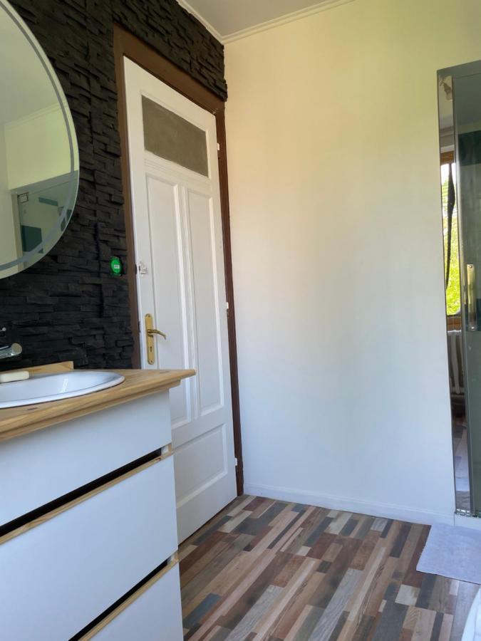 Privee Proche Centre Et Gare 3 *
